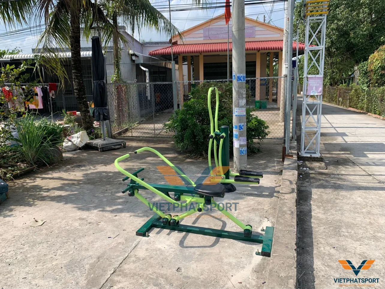 Việt Phát Sport đồng hành cùng UBND xã Vĩnh Thới, Đồng Tháp trong việc mang máy tập thể thao về các ấp trên địa bàn xã