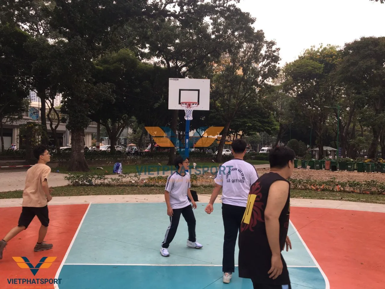 Việt Phát Sport hoàn thành thi công sân và lắp đặt các dụng cụ thể thao bãi biển cho công viên Lê Văn Tám, Quận 1, TP. HCM