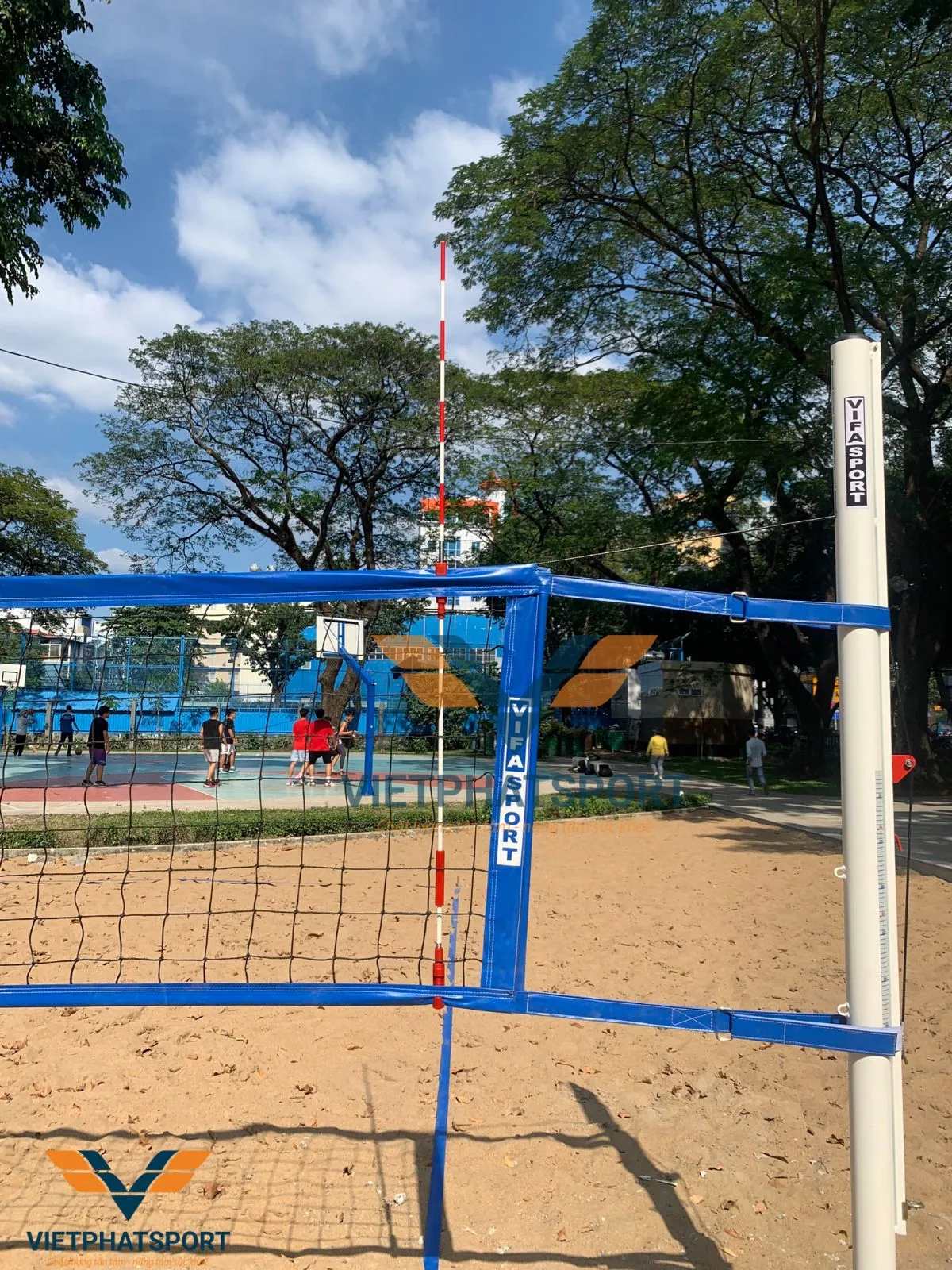 Việt Phát Sport hoàn thành thi công sân và lắp đặt các dụng cụ thể thao bãi biển cho công viên Lê Văn Tám, Quận 1, TP. HCM