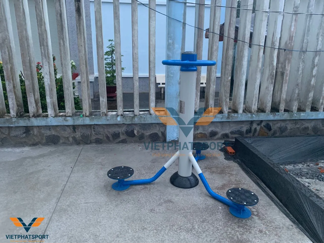 Xã Hòa Định - Tiền Giang đón nhận tiêu chí nông thôn mới với các máy tập thể thao ngoài trời do Việt Phát sport lắp đặt