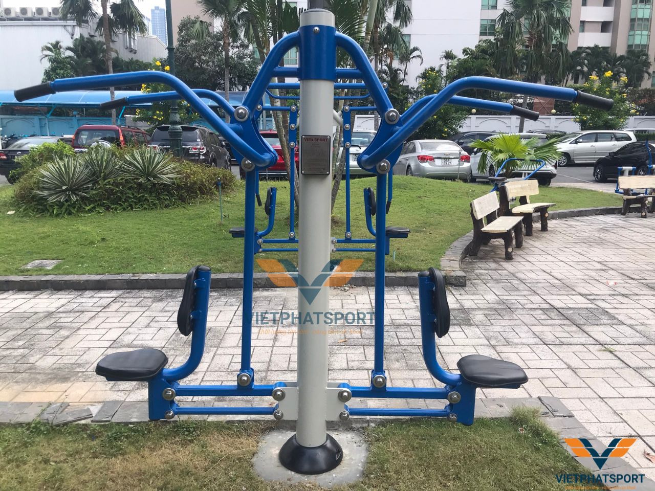 Hoàn thành lắp đặt máy tập thể dục ngoài trời cho Văn phòng phía Nam - Tổng cục Chính trị