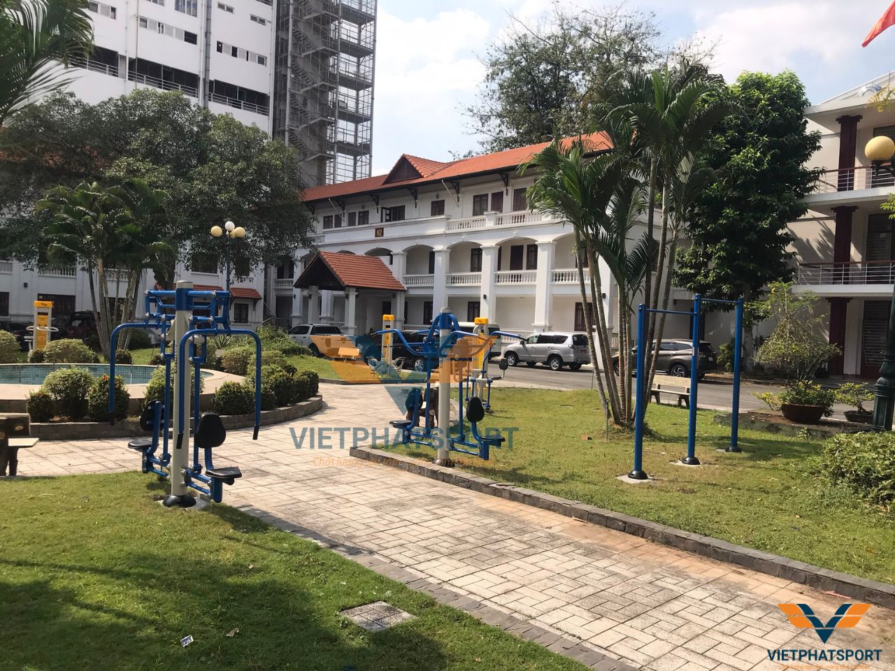 Hoàn thành lắp đặt máy tập thể dục ngoài trời cho Văn phòng phía Nam - Tổng cục Chính trị