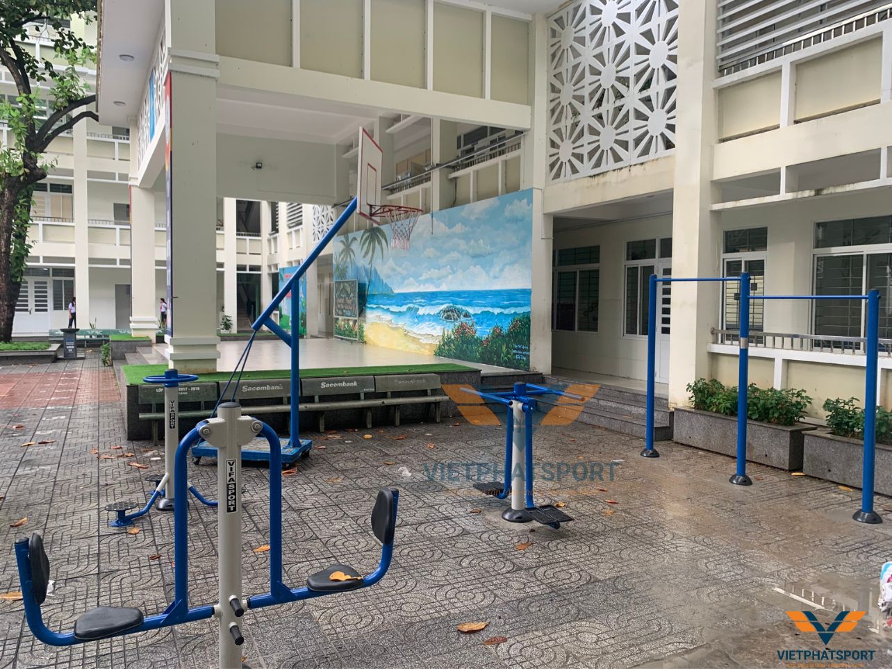 Lắp đặt dụng cụ thể thao ngoài trời tại Trường THCS Châu Thành, Vũng Tàu