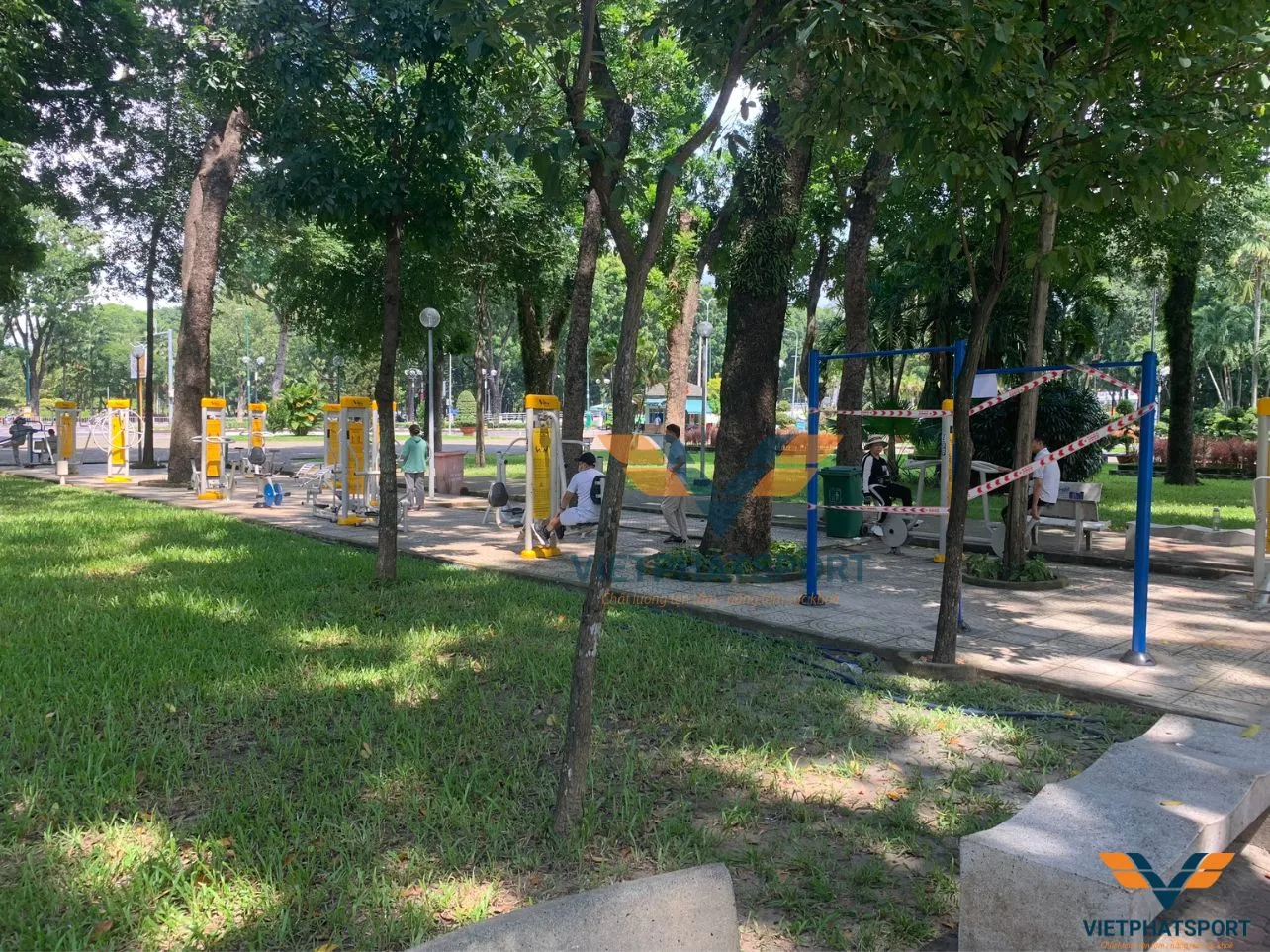 Lắp đặt máy tập công viên tại Công viên Gia Định, TP. HCM