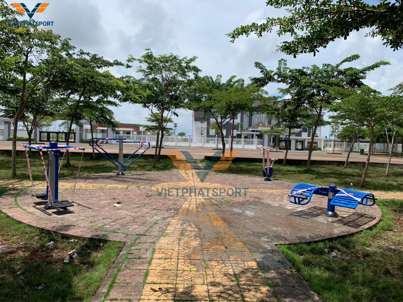 Lắp đặt máy tập công viên tại thị trấn Đông Hải, Bạc Liêu