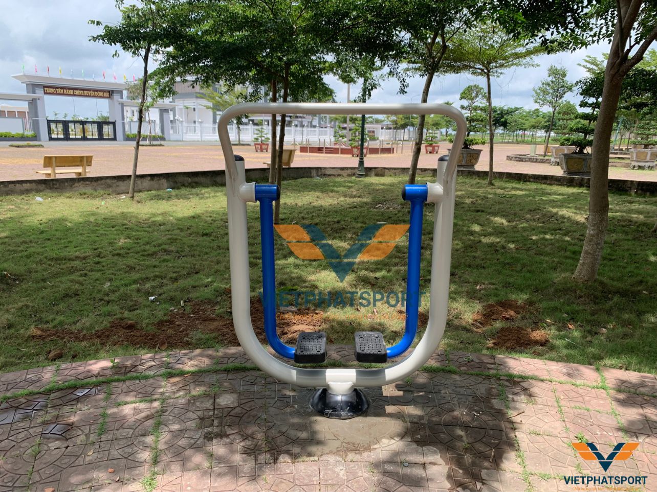 Lắp đặt máy tập công viên tại thị trấn Đông Hải, Bạc Liêu
