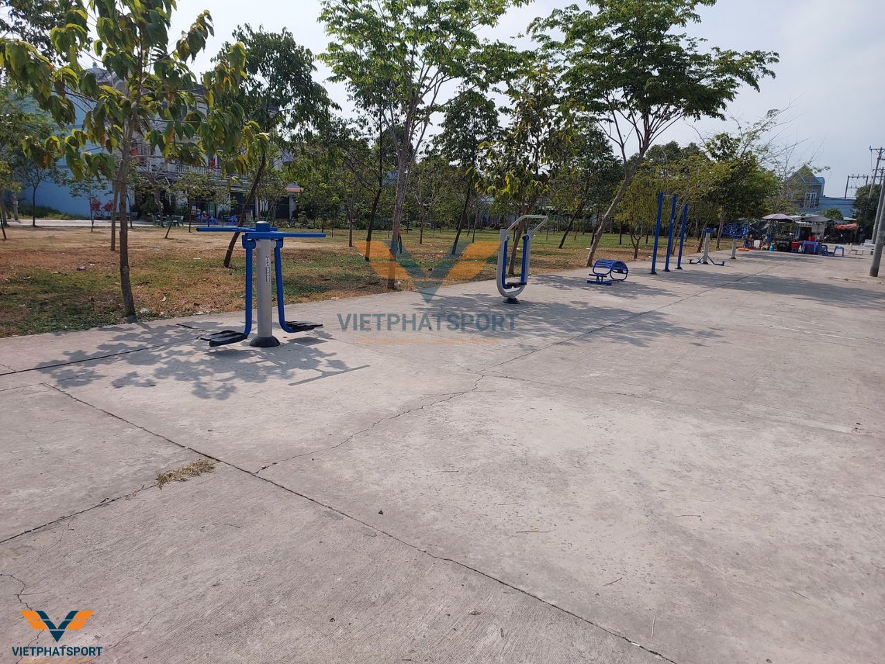 Lắp đặt máy tập ngoài trời tại KCN Tân Kim mở rộng, Long An