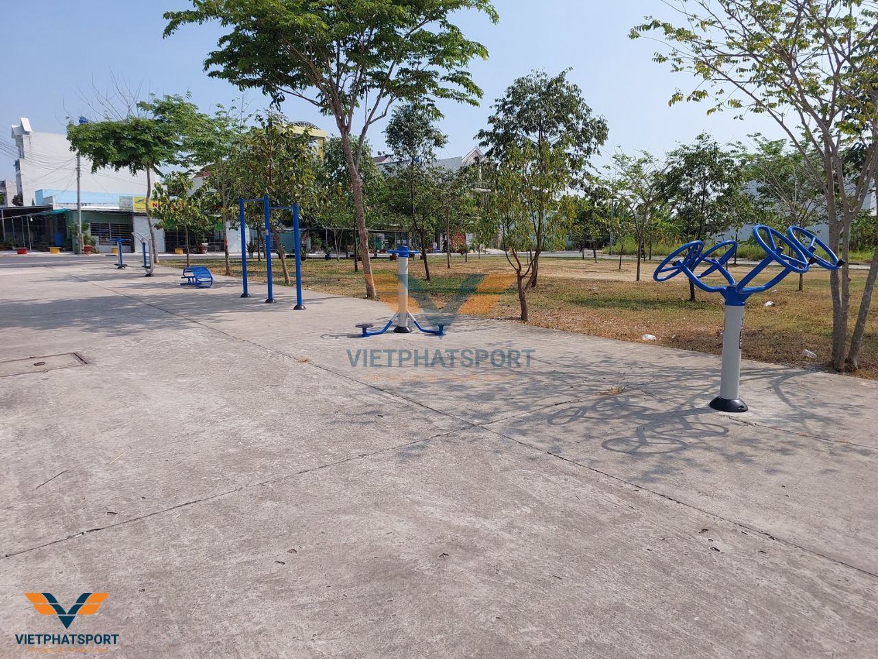 Lắp đặt máy tập ngoài trời tại KCN Tân Kim mở rộng, Long An