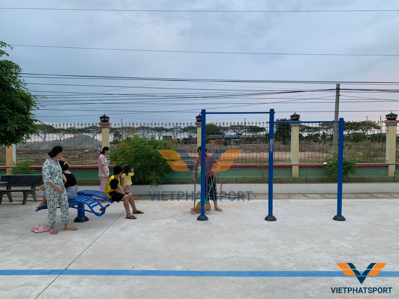 Lắp Đặt Máy Tập Thể Dục Ngoài Trời Tại Công Ty Hóa Dầu Long Sơn, Vũng Tàu