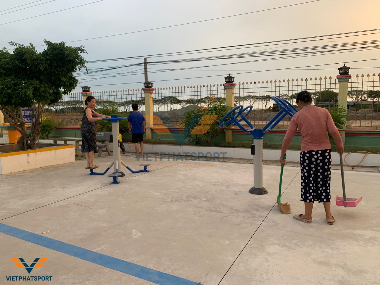 Lắp Đặt Máy Tập Thể Dục Ngoài Trời Tại Công Ty Hóa Dầu Long Sơn, Vũng Tàu