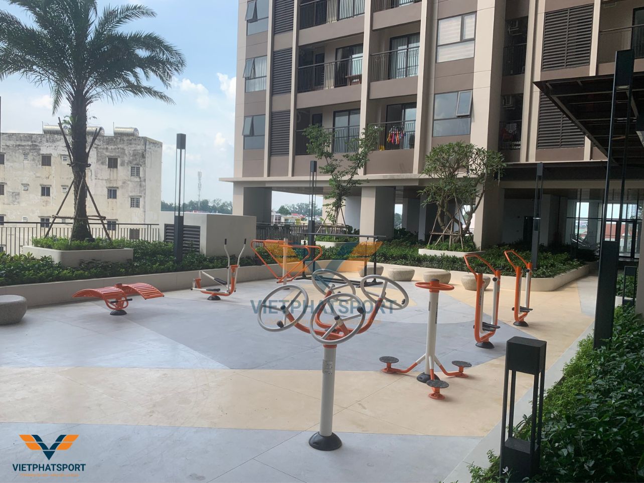 Opal Skyline Trang Bị Thiết Bị Thể Dục Ngoài Trời Cho Cư Dân