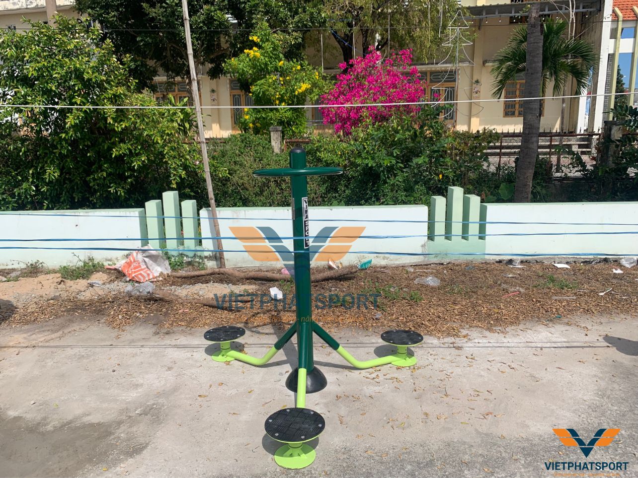 Sở VHTT&DL tỉnh Bình Thuận đầu tư dụng cụ thể thao ngoài trời cho 4 xã trên địa bàn