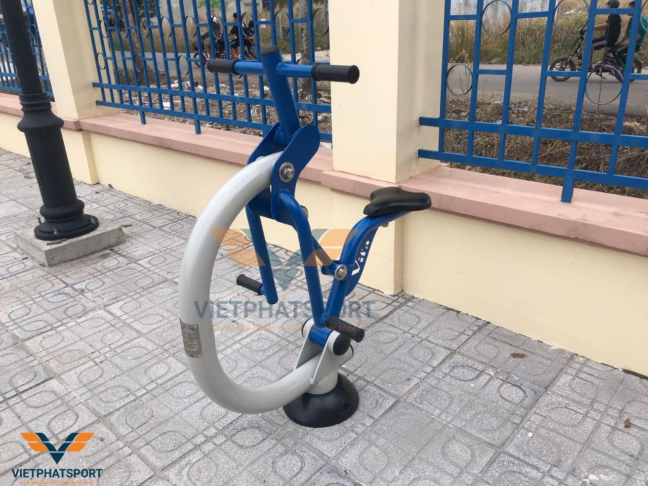 Việt Phát Sport Hoàn Thành Lắp Đặt 41 Máy Tập Ngoài Trời Tại Chơn Thành