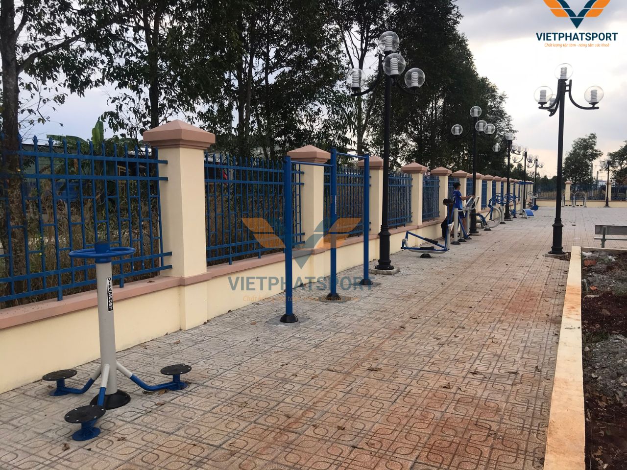 Việt Phát Sport Hoàn Thành Lắp Đặt 41 Máy Tập Ngoài Trời Tại Chơn Thành