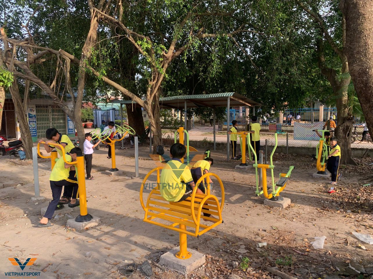 45 Máy tập công viên về với xã Tân Thành, Tây Ninh