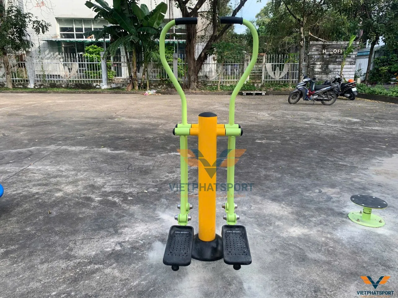 Công Viên Bình Hưng TP.HCM Lắp Máy Tập Thể Dục Ngoài Trời