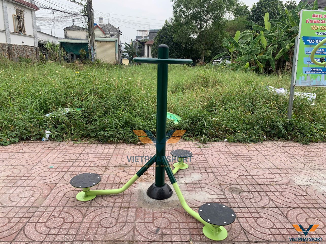 Công viên Phú Hòa thu hút người dân với máy tập ngoài trời