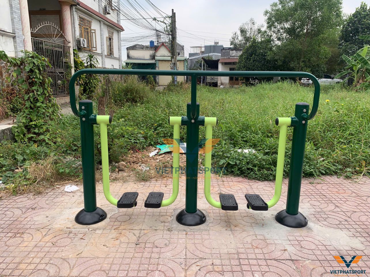 Công viên Phú Hòa thu hút người dân với máy tập ngoài trời