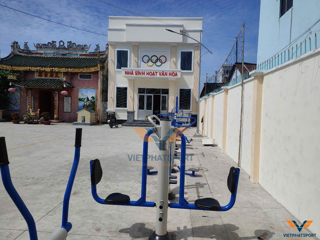 Dụng cụ thể thao ngoài trời tại Nhà văn hóa Cái Bè Tiền Giang