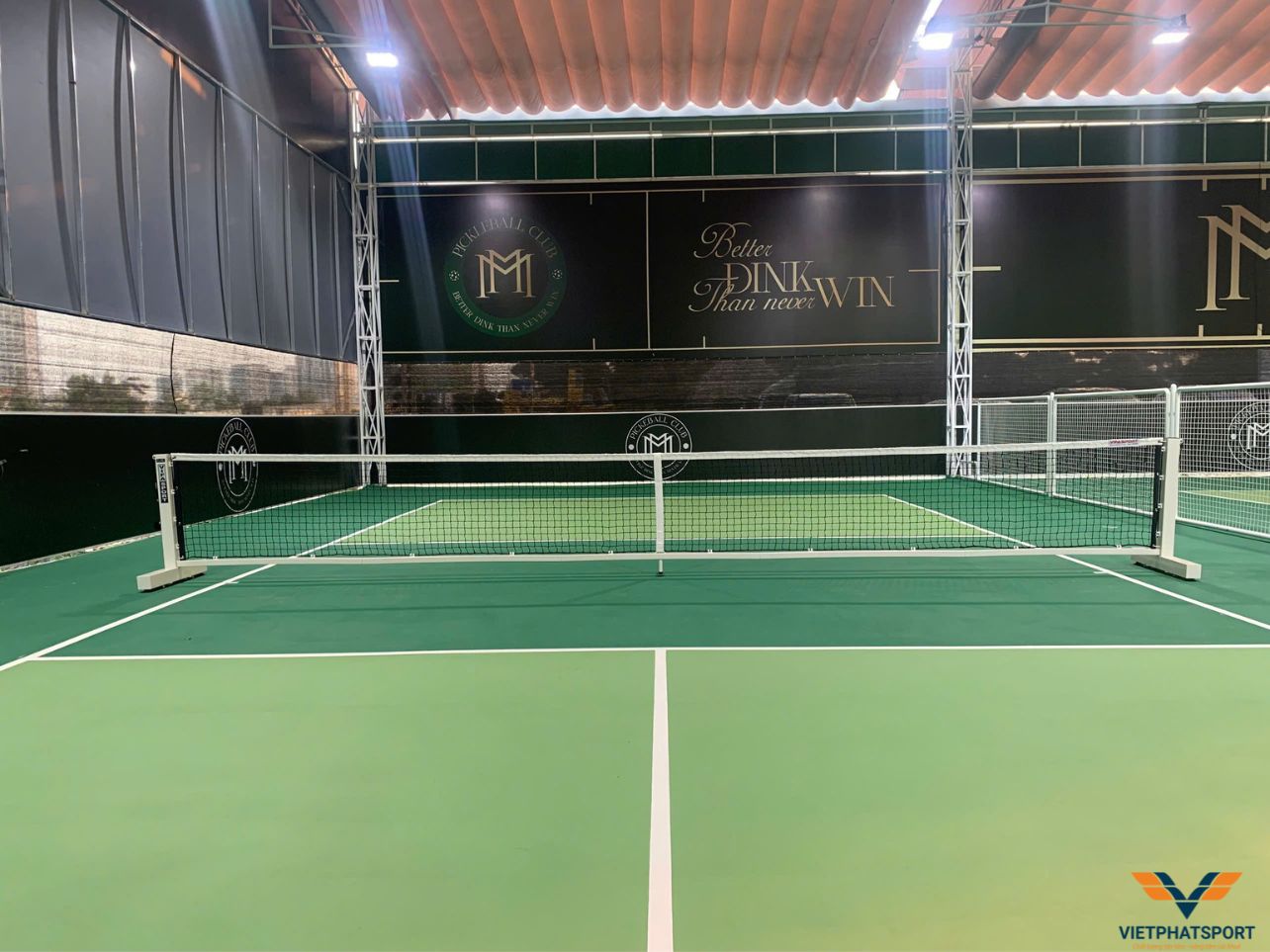 Lắp đặt 8 bộ trụ lưới Pickleball tại MM Pickleball Club