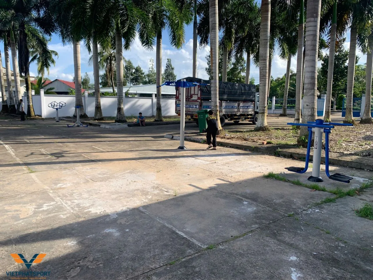 UBND Xã Phú Vĩnh Đông, Bạc Liêu Trang Bị Máy Tập Công Viên