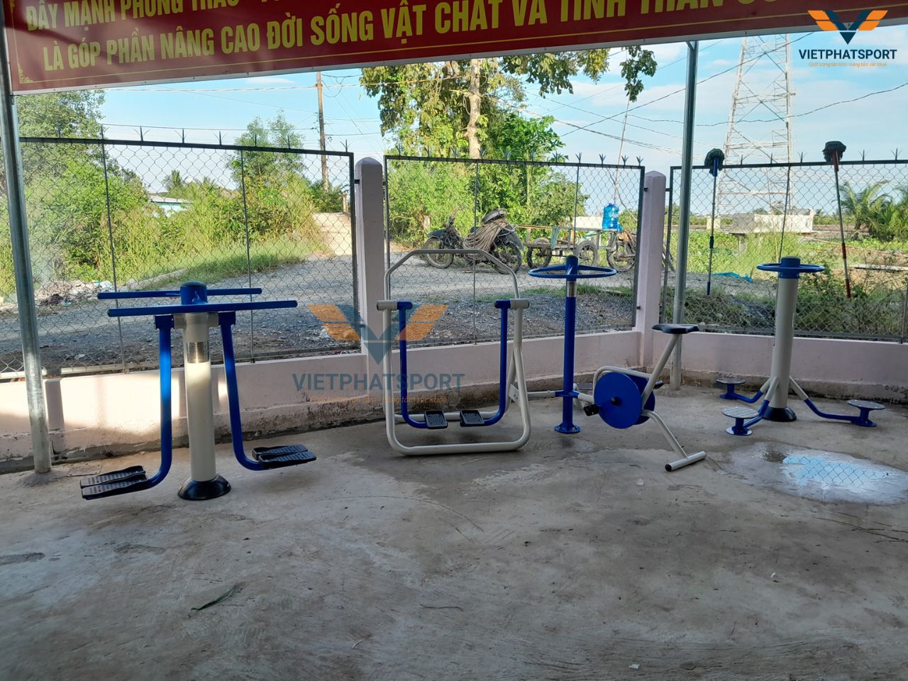UBND Xã Tân Tây, Long An Lắp Đặt Dụng Cụ Ngoài Trời