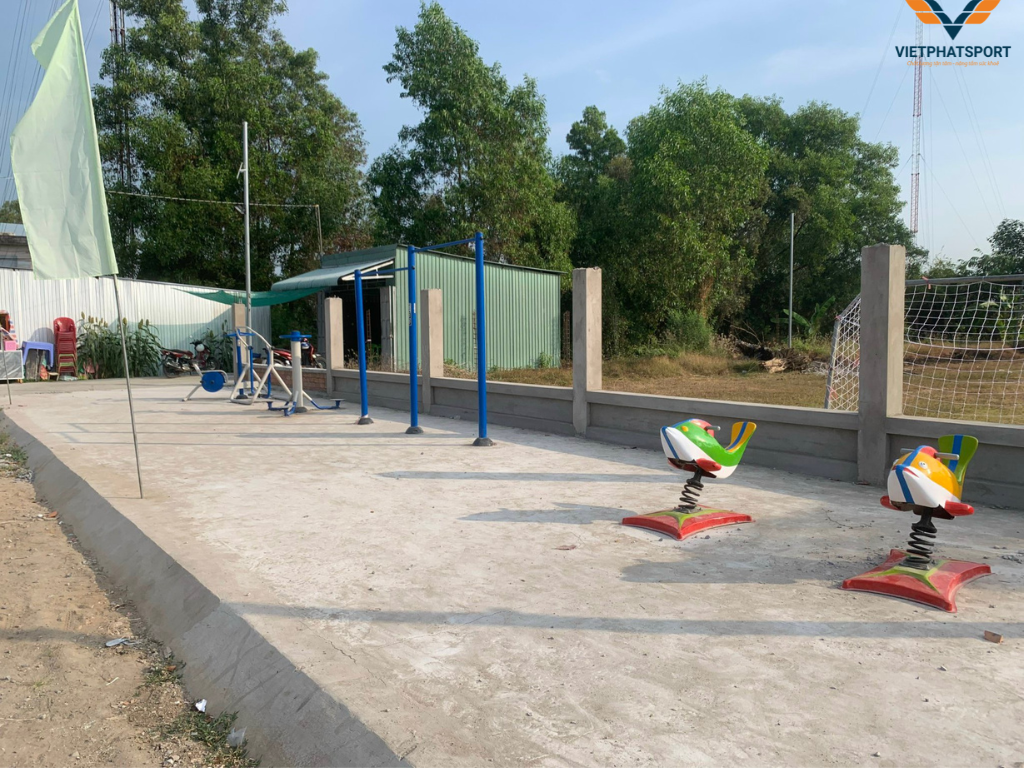 Việt Phát Sport lắp đặt máy tập công viên tại xã Thủy Đông và Thủy Tây