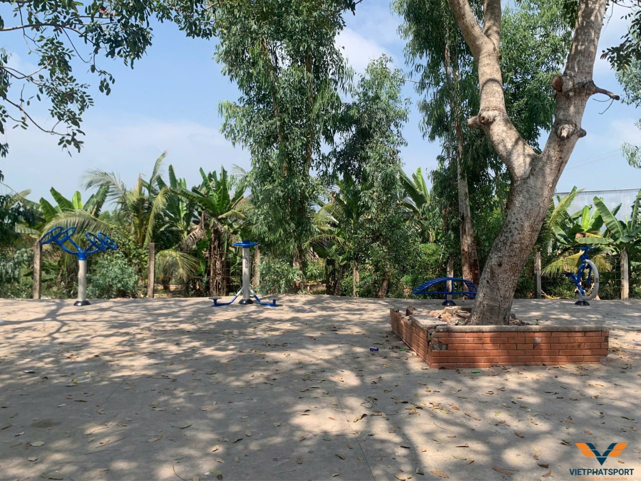 Xã An Phước, Đồng Tháp được trao tặng dụng cụ công viên