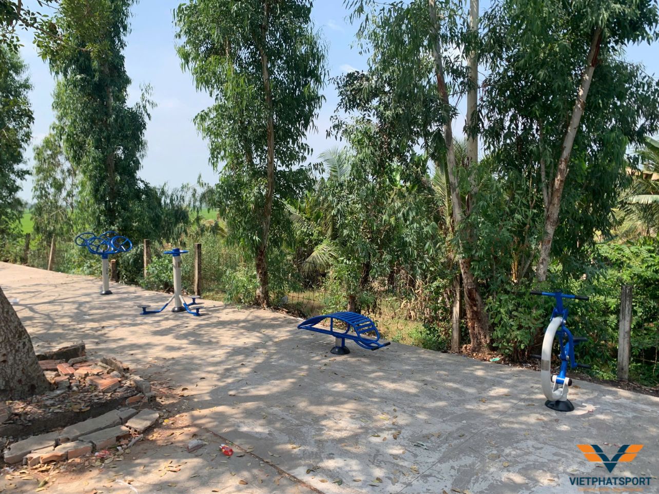 Xã An Phước, Đồng Tháp được trao tặng dụng cụ công viên