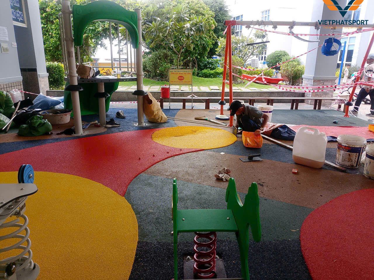 Hoàn thiện sân cao su EPDM trẻ em tại Hoàng Anh River View