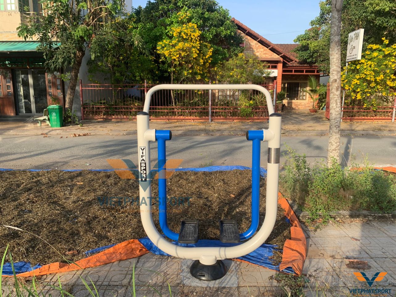 Xã Long Bình Điền nâng cấp tiện ích với dụng cụ công viên