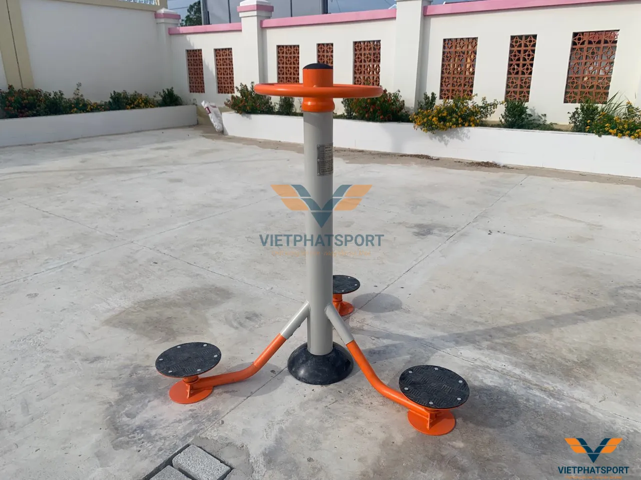 Xã Phú Lạc, Bình Thuận Lắp Đặt Khu Liên Hợp Thể Thao Ngoài Trời
