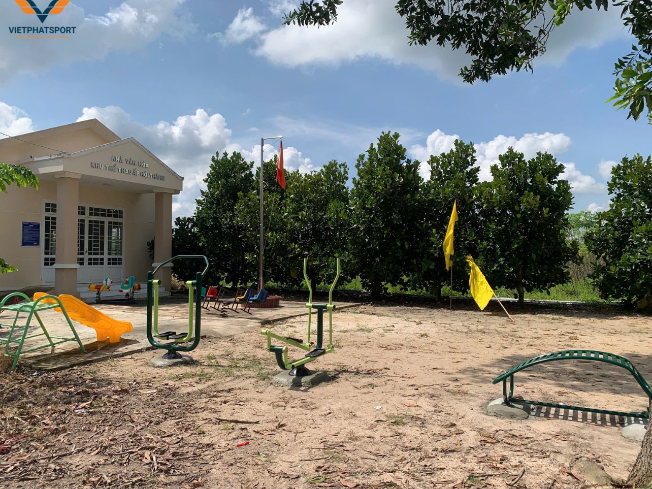 Xã Tân Hội, Tây Ninh lắp đặt máy tập ngoài trời phục vụ người dân