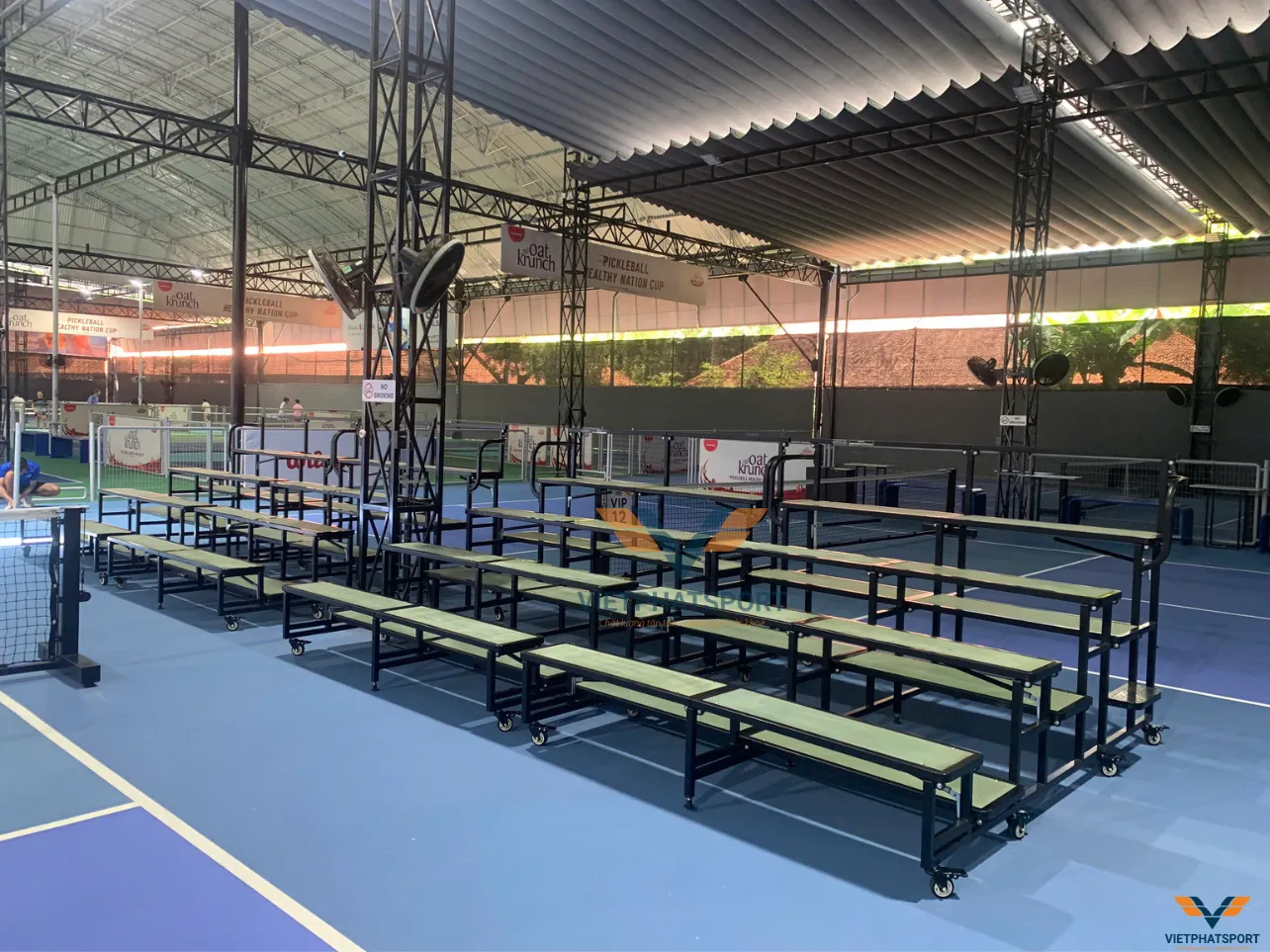 Sân Pickleball Văn Thánh, TP. HCM lắp đặt Khán Đài Xếp Giá Rẻ 