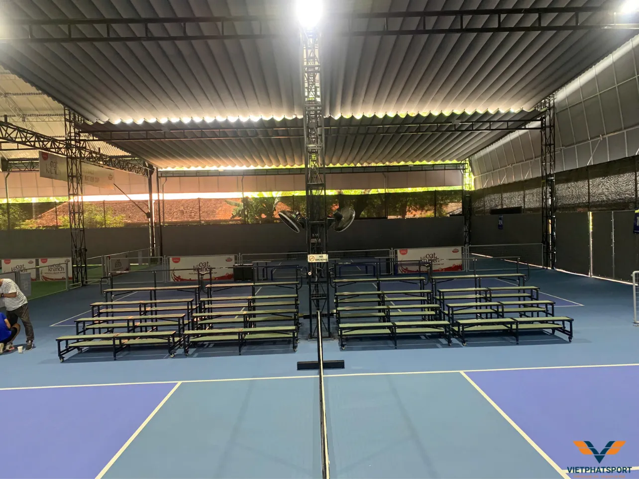 Sân Pickleball Văn Thánh, TP. HCM lắp đặt Khán Đài Xếp Giá Rẻ 