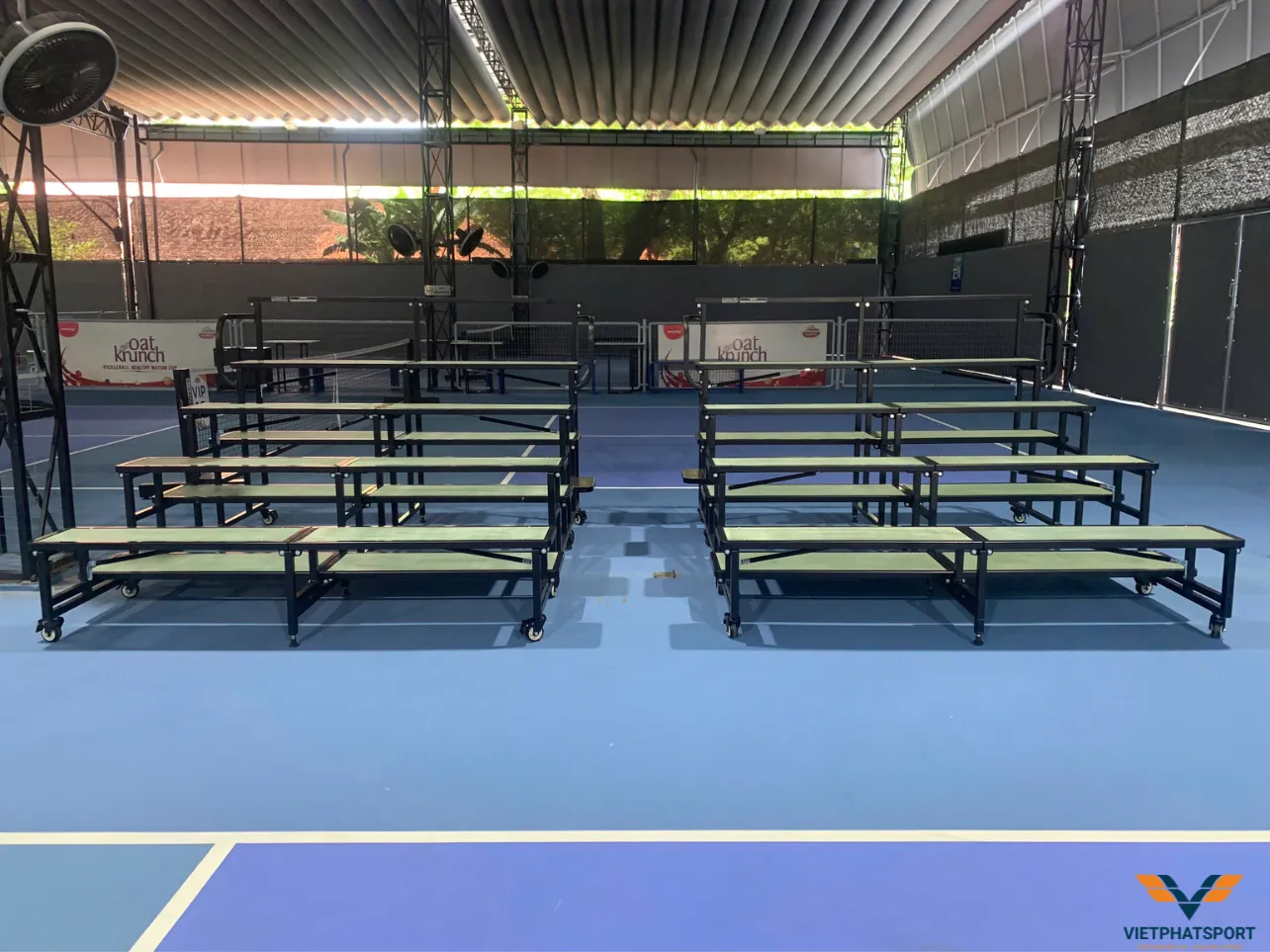Sân Pickleball Văn Thánh, TP. HCM lắp đặt Khán Đài Xếp Giá Rẻ 