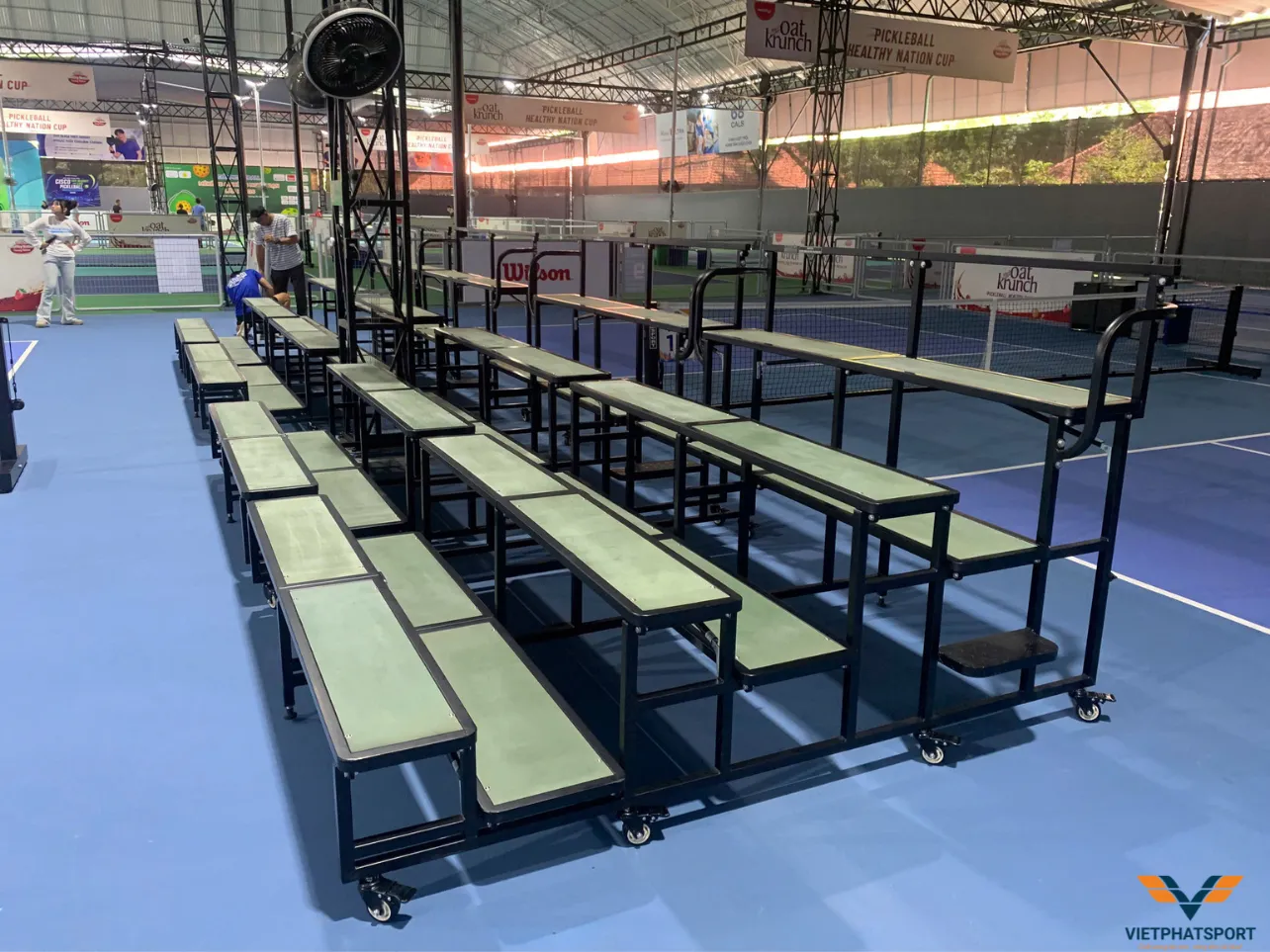 Sân Pickleball Văn Thánh, TP. HCM lắp đặt Khán Đài Xếp Giá Rẻ 
