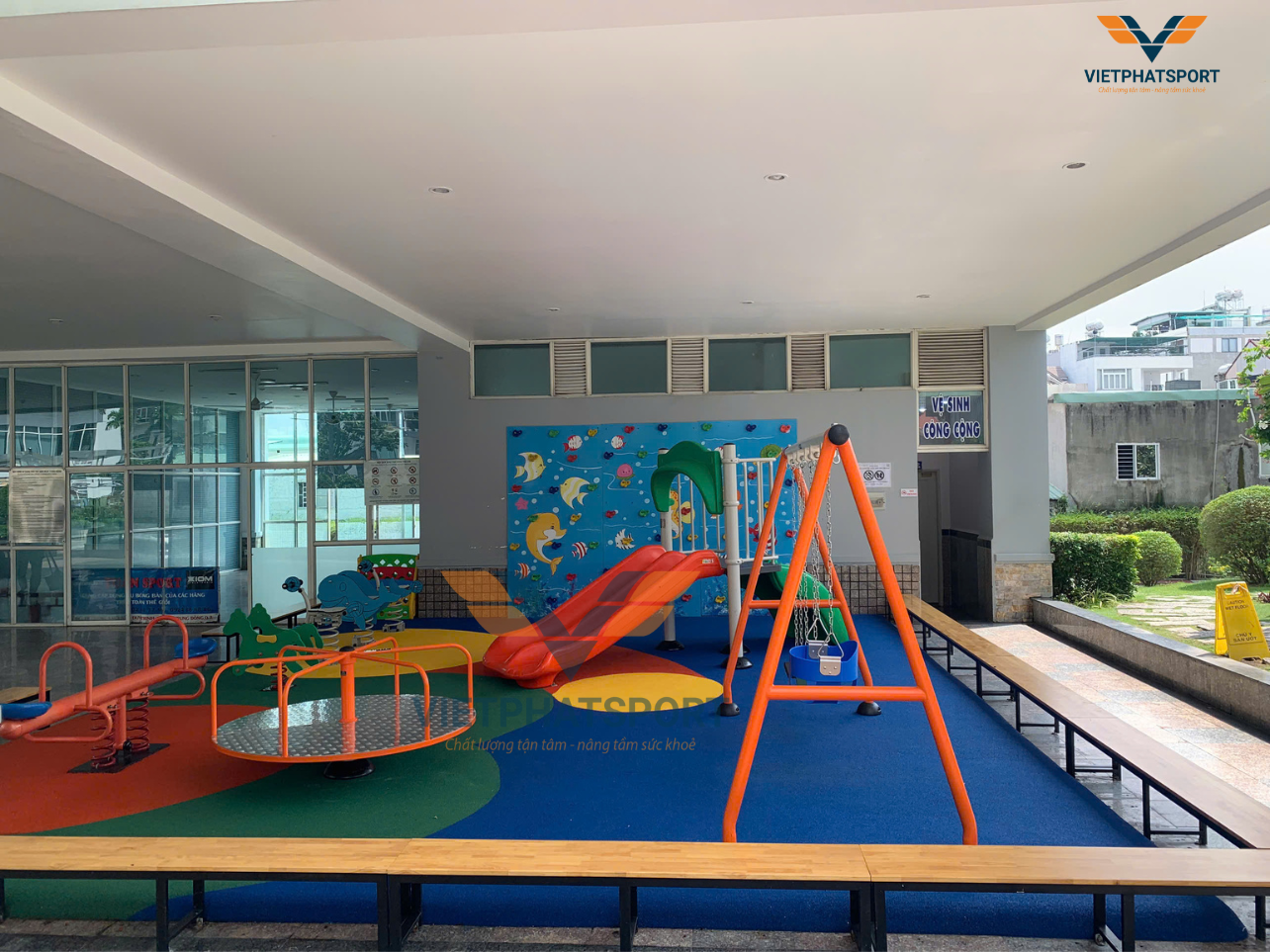 Chung cư Hoàng Anh River View hoàn thiện lắp đặt sân chơi trẻ em