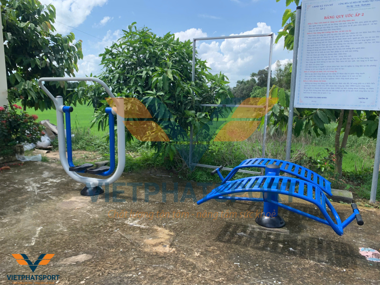 Xã Tân Mỹ, huyện Thanh Bình, tỉnh Đồng Tháp hoàn thành việc Lắp đặt máy tập công viên ngoài trời cho bà con trong xã