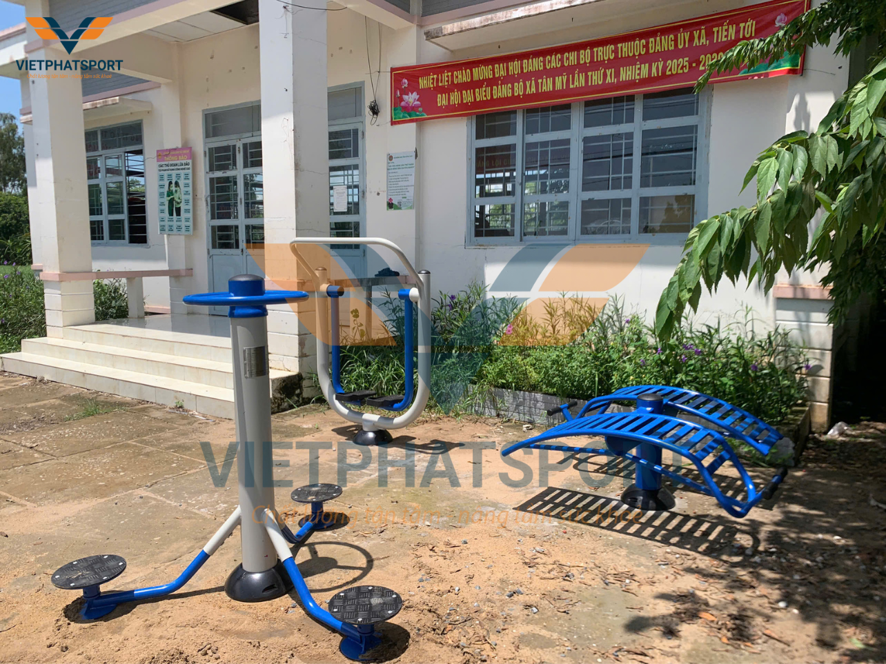 Xã Tân Mỹ, huyện Thanh Bình, tỉnh Đồng Tháp hoàn thành việc Lắp đặt máy tập công viên ngoài trời cho bà con trong xã