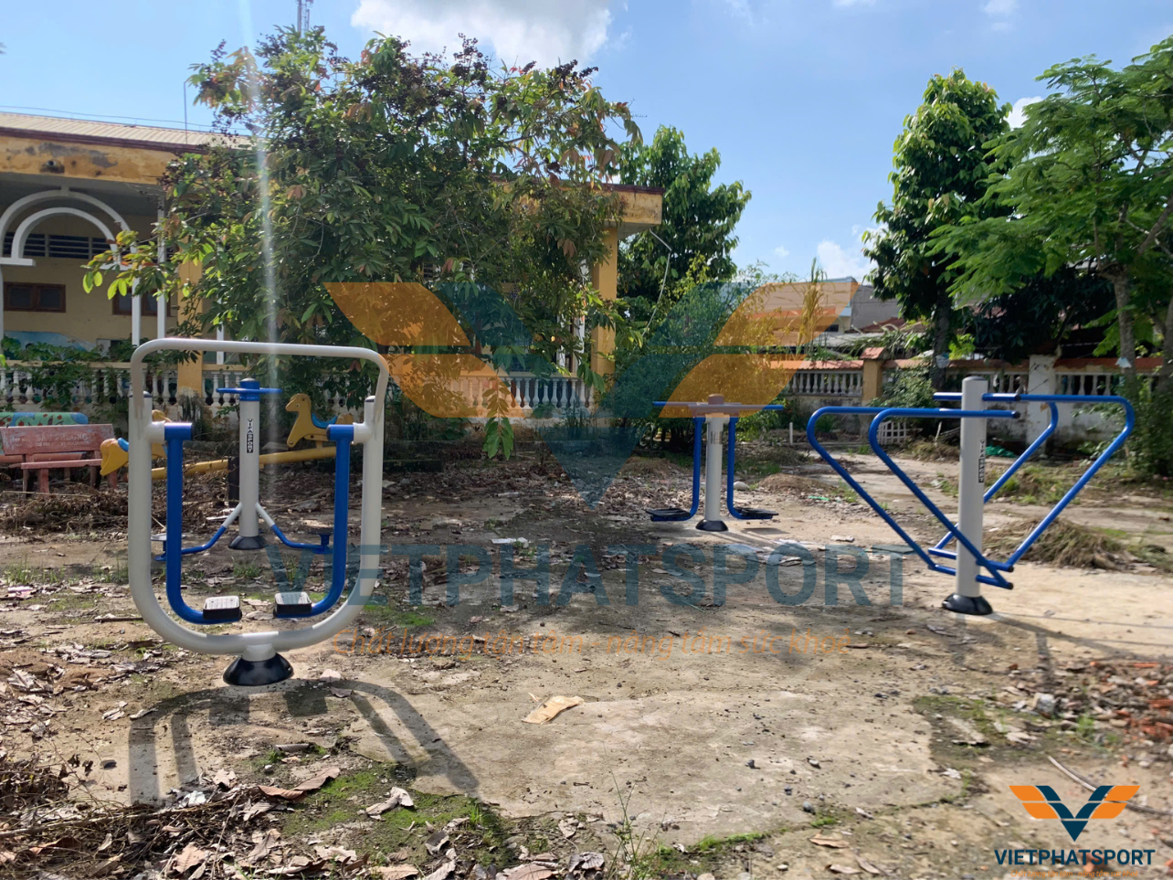 Xã Tân Mỹ, huyện Thanh Bình, tỉnh Đồng Tháp hoàn thành việc Lắp đặt máy tập công viên ngoài trời cho bà con trong xã