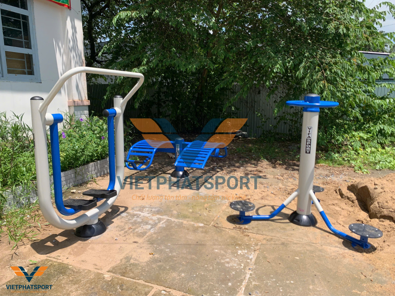 Xã Tân Mỹ, huyện Thanh Bình, tỉnh Đồng Tháp hoàn thành việc Lắp đặt máy tập công viên ngoài trời cho bà con trong xã