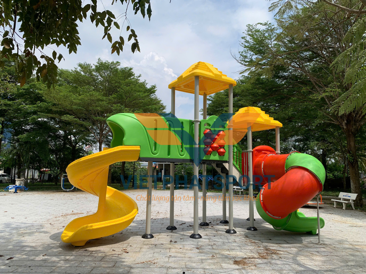 Lắp đặt dụng cụ ngoài trời cho Khu dân cư 2HA