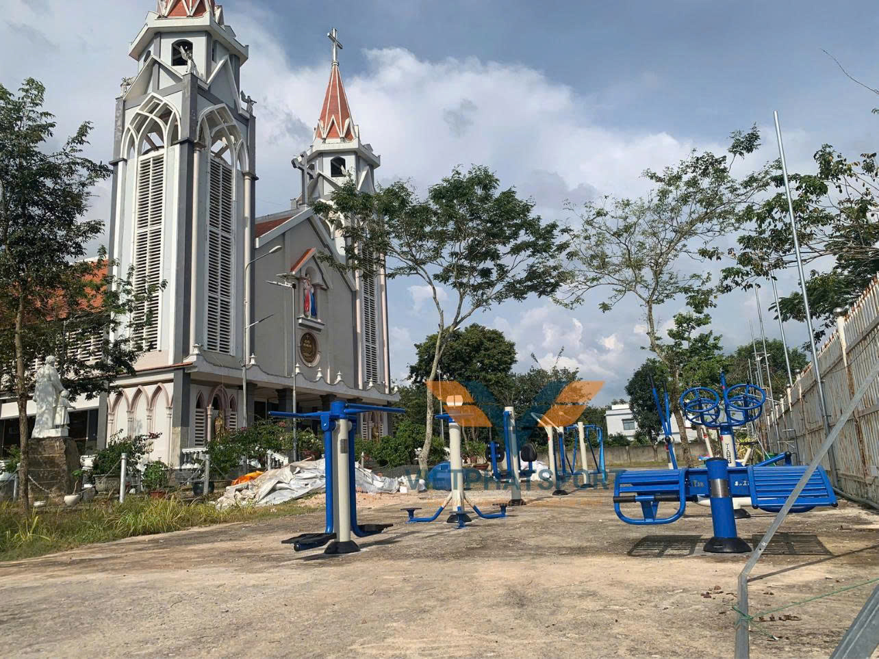 Lắp đặt máy tập công viên cho Giáo xứ Tân Hiệp