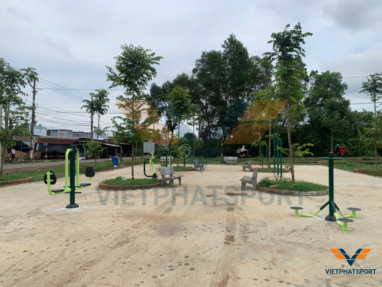 Lắp đặt máy tập ngoài trời tại xã Đức Tín, huyện Đức Linh, tỉnh Bình Thuận