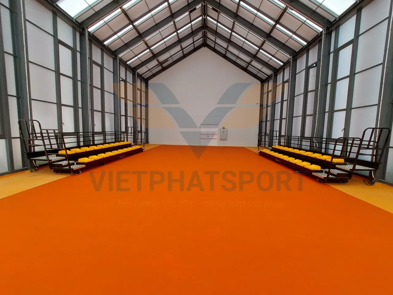 Công ty Cổ Phần Cổ Phần Chăn Nuôi C.P Việt Nam trang bị 2 khối khán đài xếp