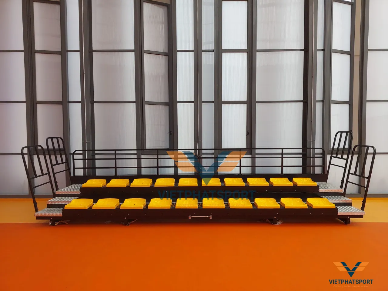 Công ty Cổ Phần Cổ Phần Chăn Nuôi C.P Việt Nam trang bị 2 khối khán đài xếp