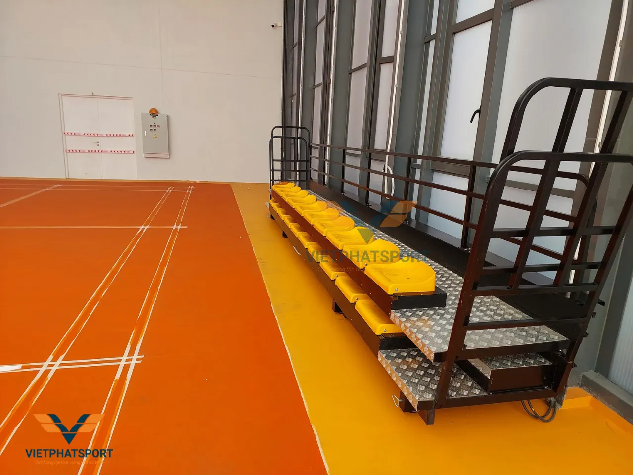 Công ty Cổ Phần Cổ Phần Chăn Nuôi C.P Việt Nam trang bị 2 khối khán đài xếp