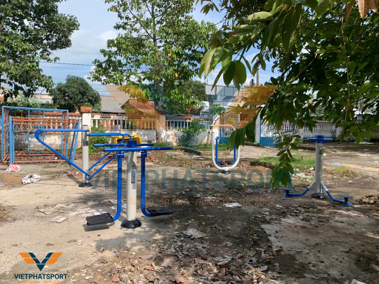 Xã Tân Mỹ, huyện Thanh Bình, tỉnh Đồng Tháp hoàn thành việc Lắp đặt máy tập công viên ngoài trời cho bà con trong xã