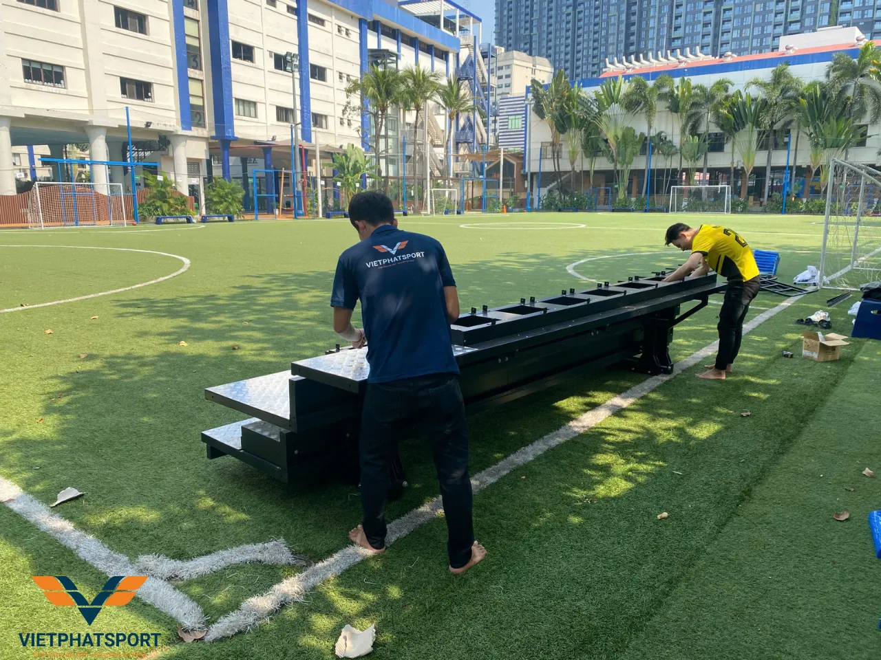 Lắp đặt khán đài xếp cho trường Quốc tế TP. HCM